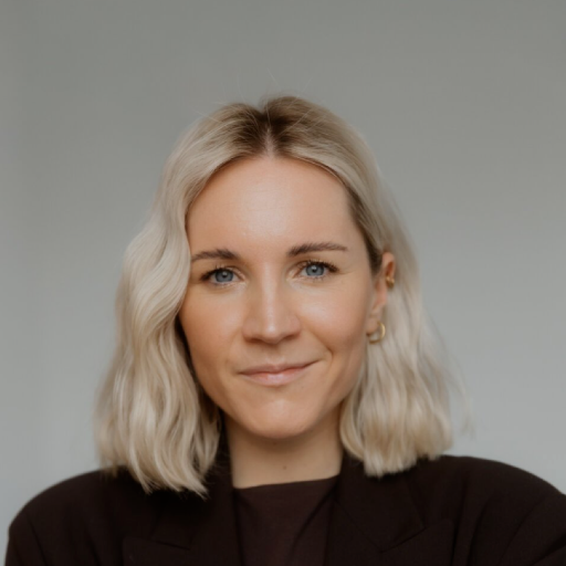  Saskia Klinder